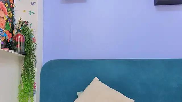 Freechat moon_cake on StripChat