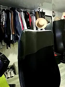 Freechat nadia__abaud on StripChat