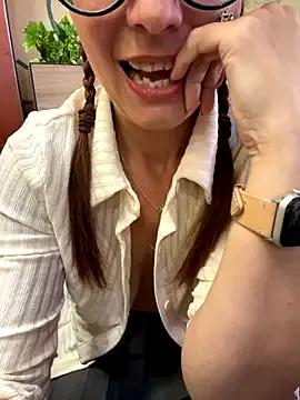 Freechat NataKitten on StripChat