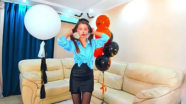 Freechat NaturalBeaty on StripChat