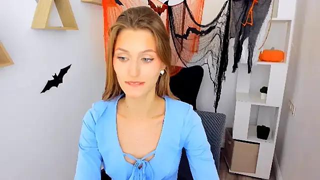 Freechat NaturalBeaty on StripChat