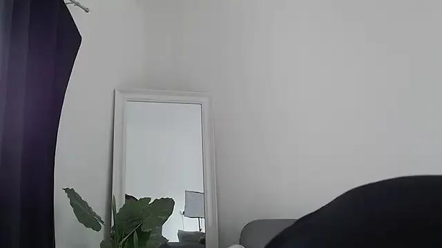 nicole_98 — TUTTA NUDA FULL NAKED +MASTURBATE