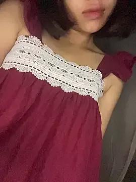 Freechat NinaHMiu on StripChat