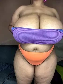Freechat NonoGotBoobies on StripChat