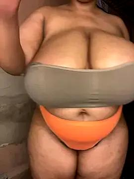 Freechat NonoGotBoobies on StripChat