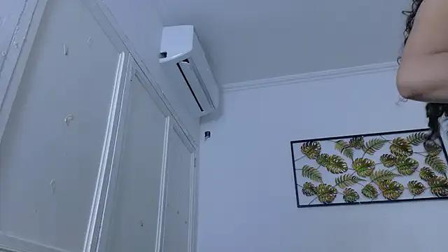 StripChat paulina_saruma is Freechat paulina_saruma — UP MY LEGS, RUB MY CLIT