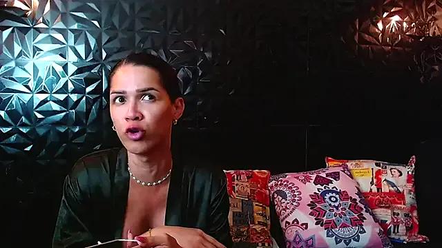 Freechat PINK__LOLA1 on StripChat