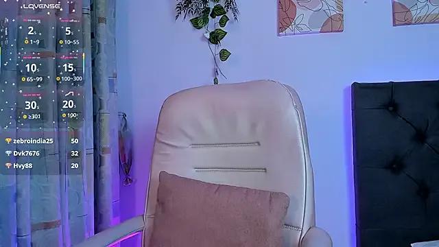 Freechat Quiinn_bx on StripChat