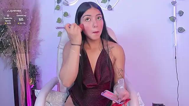 Freechat Quiinn_bx on StripChat