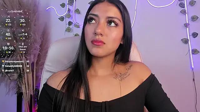 Freechat Quiinn_bx on StripChat