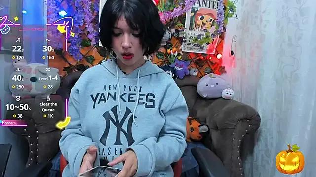 Private ravenn_20 on StripChat