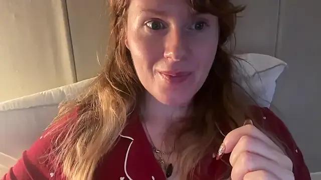 Freechat redheadrosie69 on StripChat