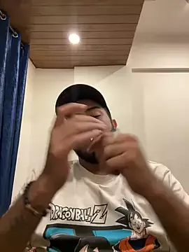 Seenu2199 on StripChat
