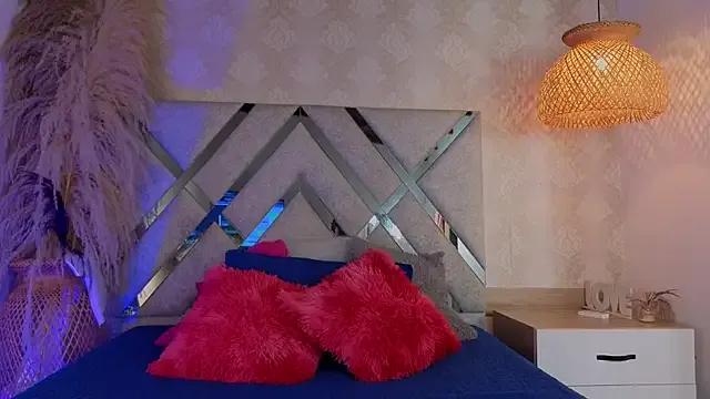 StripChat shimmer_lure is Freechat shimmer_lure — Blow a kiss + seductive smile