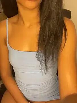 Freechat skinnydoll1017 on StripChat