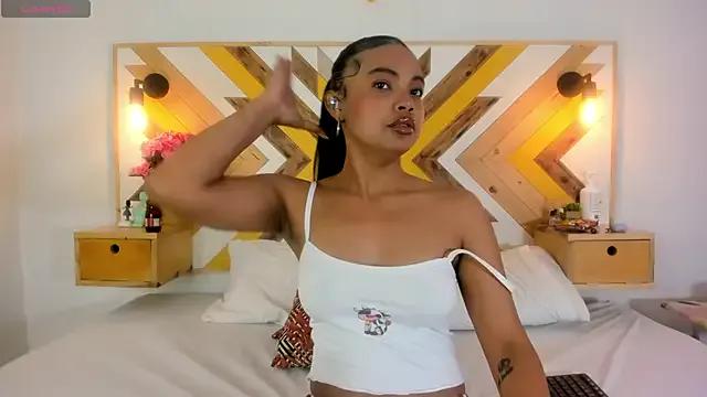 Freechat SoleneFontaine on StripChat