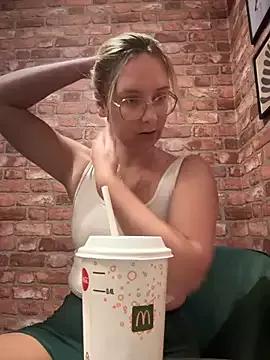 Freechat The_Snowwhitee on StripChat