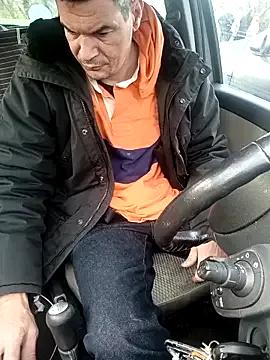 StripChat twitshe is Freechat twitshe — Pant off 45 naked 95