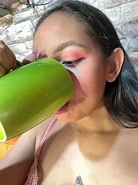 Freechat twohornys on StripChat