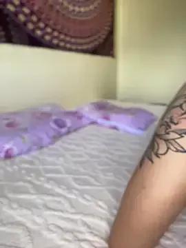 Freechat White_mistress on StripChat