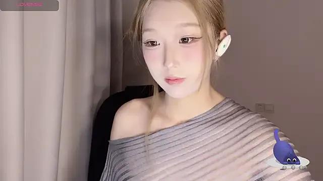 Freechat Winnie666- on StripChat