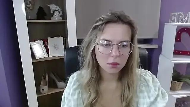 Freechat Zoey_Erotic on StripChat