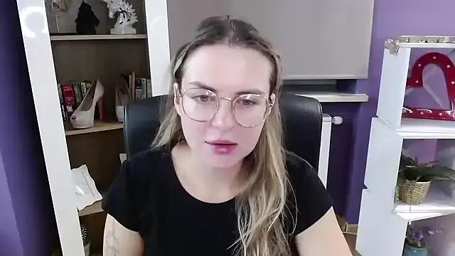 Freechat Zoey_Erotic on StripChat