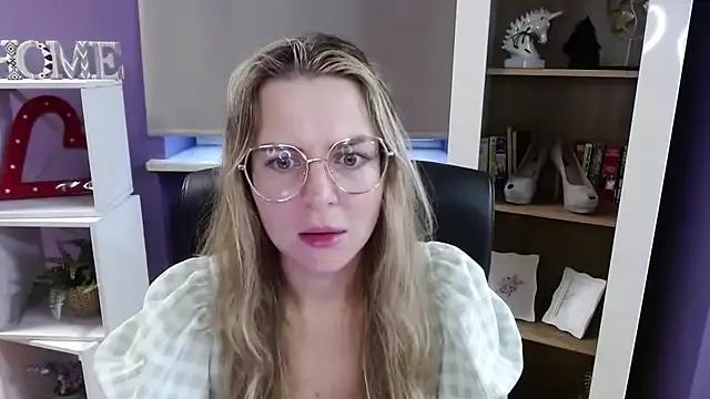 Freechat Zoey_Erotic on StripChat